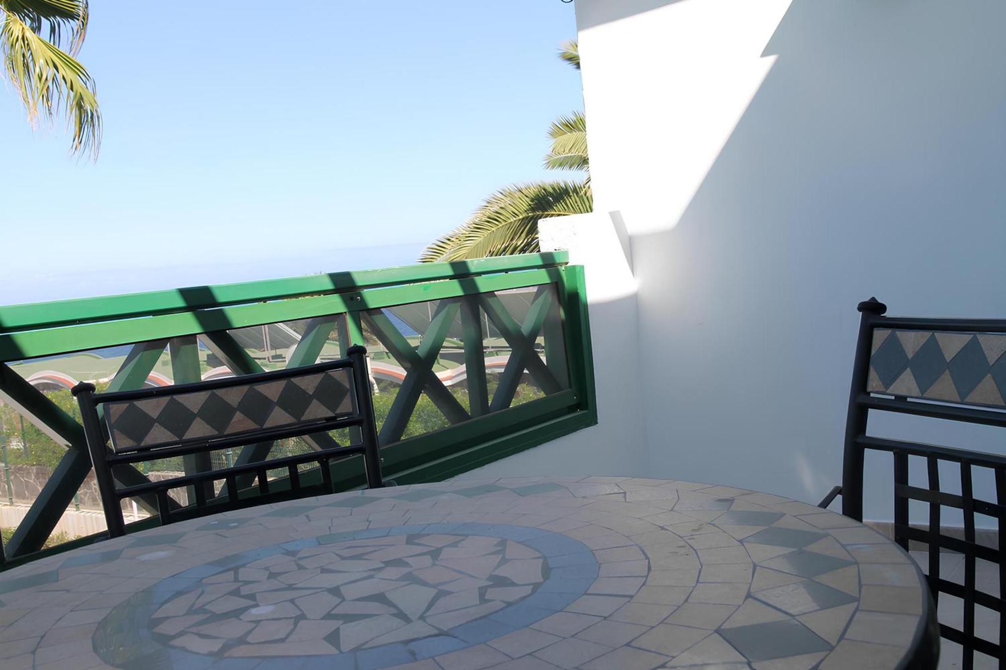 Bonito Apartamento Cerca La Playa San Bartolome Bagian luar foto