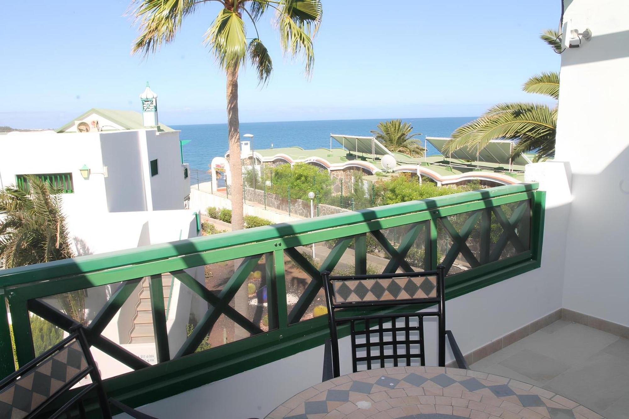 Bonito Apartamento Cerca La Playa San Bartolome Bagian luar foto