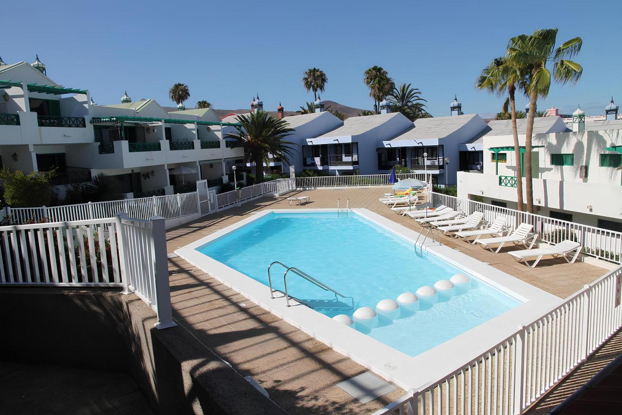 Bonito Apartamento Cerca La Playa San Bartolome Bagian luar foto